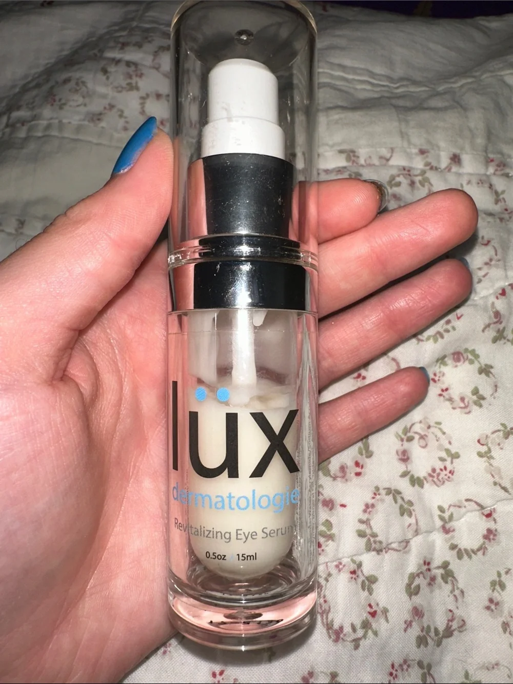 Lux Dermatologie revitalizing eye serum